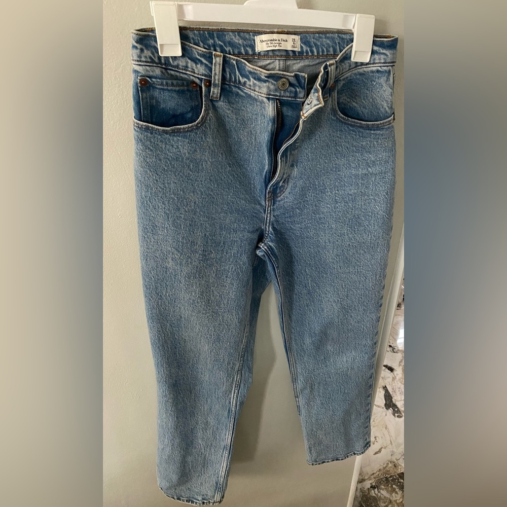 Abercrombie & Fitch 90’s Straight Ultra High Rise. - image 1